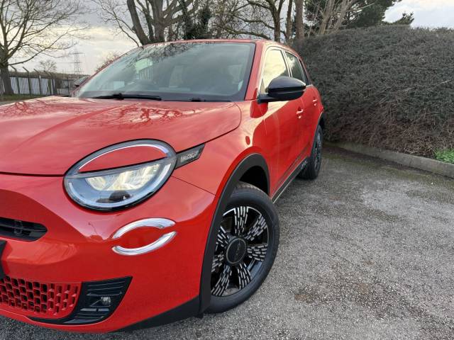 2025 Fiat 600 1.2 MHEV e-DCT Euro 6 (s/s) 5dr
