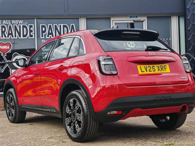 2025 Fiat 600 1.2 MHEV e-DCT Euro 6 (s/s) 5dr