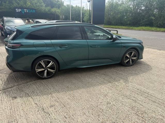 2025 Peugeot 308 SW 1.2 Hybrid 136 GT 5dr e-DSC6