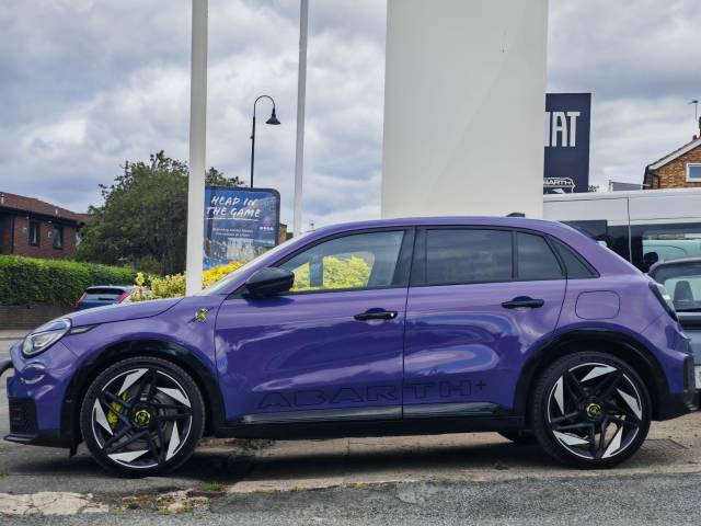 2025 Abarth 600e 54kWh Scorpionissima Auto 5dr