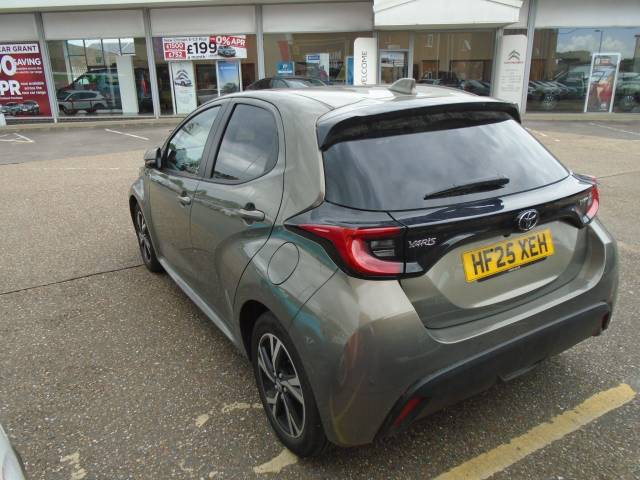 2025 Toyota Yaris 1.5 VVT-h Design E-CVT Euro 6 (s/s) 5dr